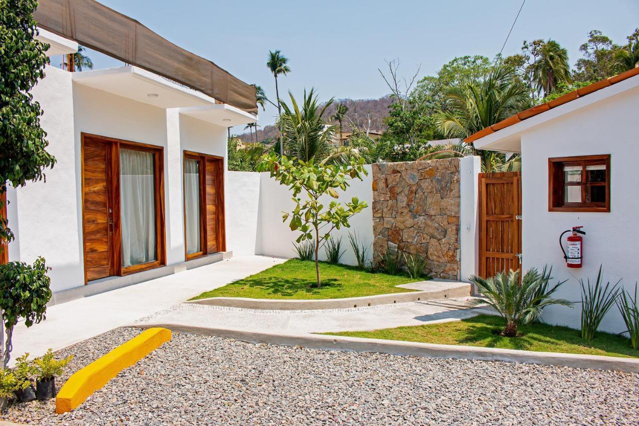 Hotel Casa Victoria Zihuatanejo Exteriör bild